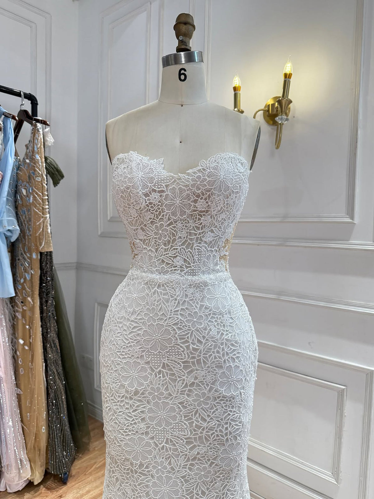 Elegant White Strapless Lace Mermaid Wedding Dress HA2560