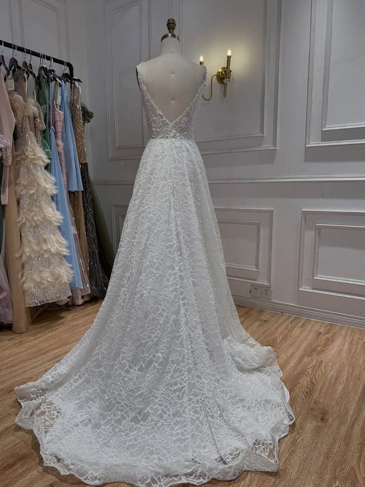 Luxury White Lace Spaghetti Strap A Line Wedding Dress HA2565