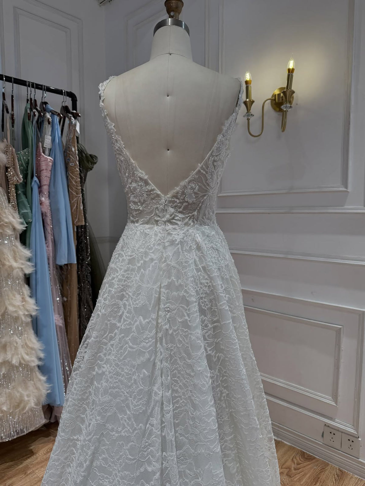 Luxury White Lace Spaghetti Strap A Line Wedding Dress HA2565