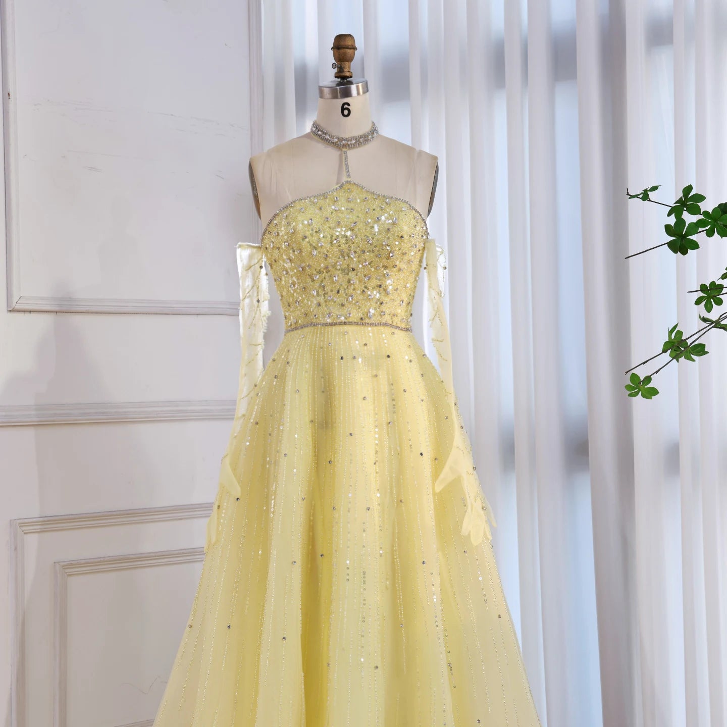 Sparkly Luxury Beaded Yellow Halter Evening Dress Gloves Saudi LA72948
