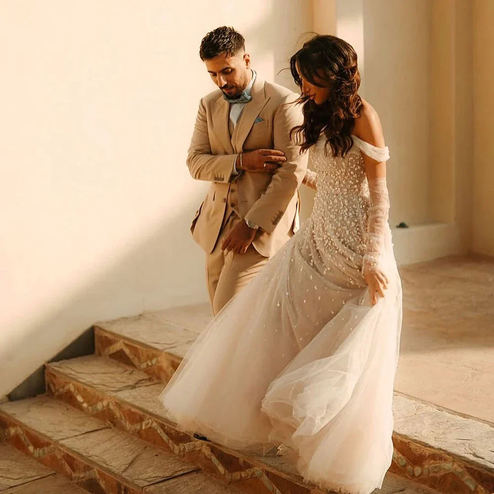 Pearls White Nude Arabic Evening Dresses with Gloves LA72009